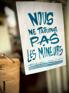 Nous ne tatouons pas les mineurs
